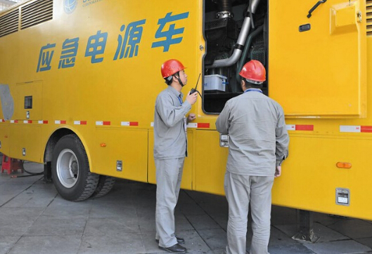铜官如何清理被灰尘覆盖的机油散热器？